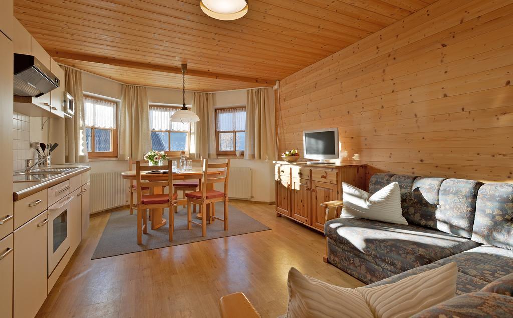 Haus Sonnenschein Apartment Hart im Zillertal Ruang foto