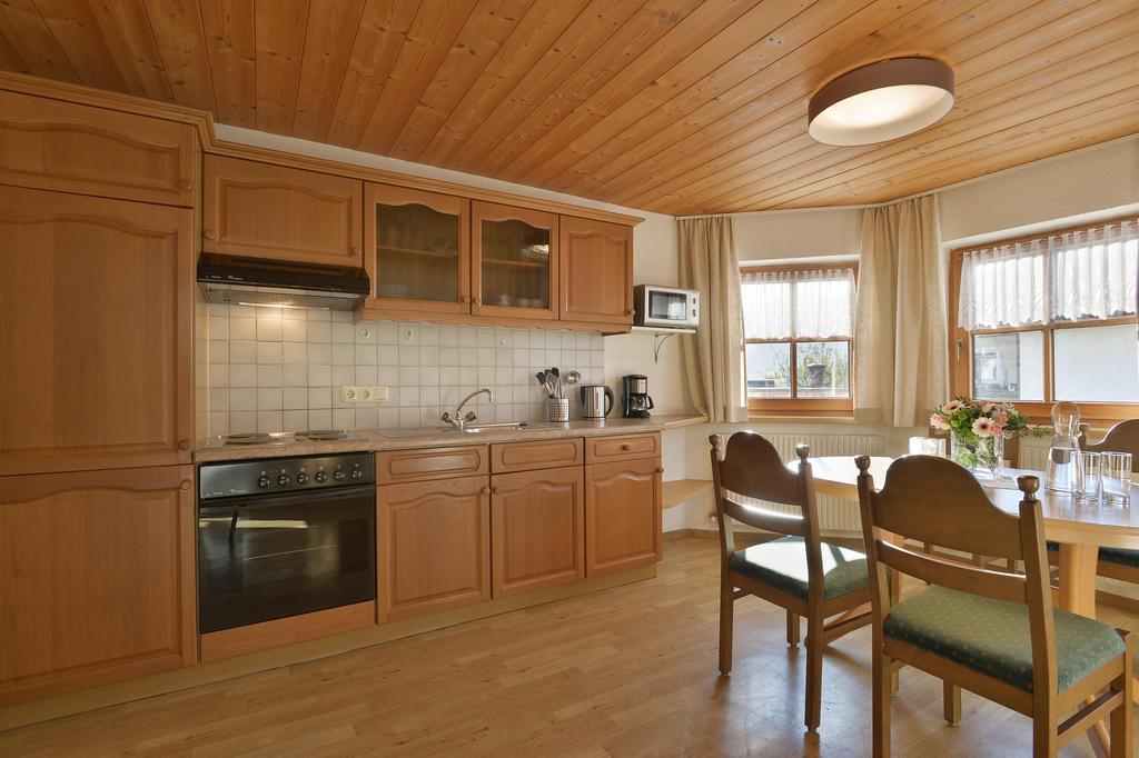 Haus Sonnenschein Apartment Hart im Zillertal Ruang foto