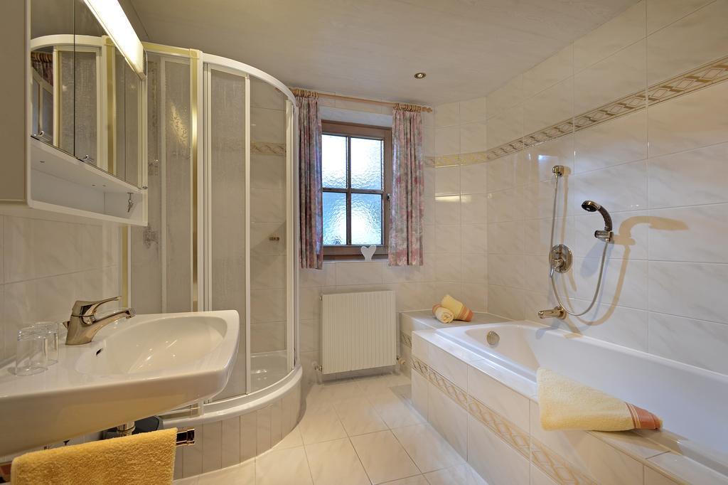 Haus Sonnenschein Apartment Hart im Zillertal Ruang foto