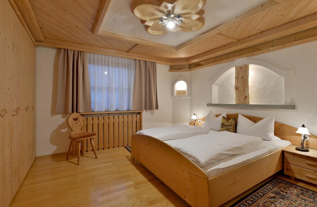 Haus Sonnenschein Apartment Hart im Zillertal Ruang foto